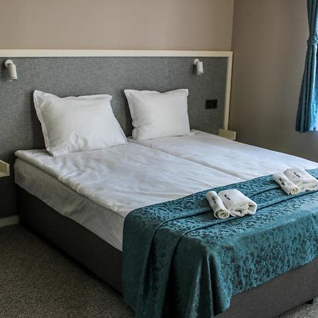 Hotel Laguna Terrace Kavarna Bagian luar foto