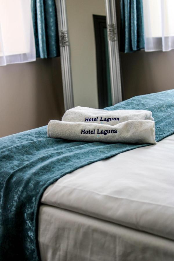 Hotel Laguna Terrace Kavarna Bagian luar foto