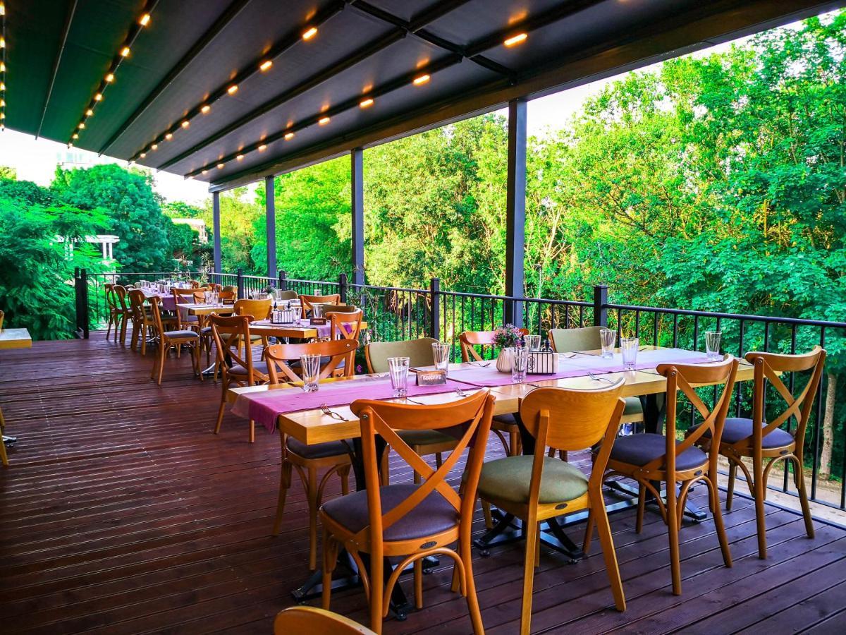 Hotel Laguna Terrace Kavarna Bagian luar foto