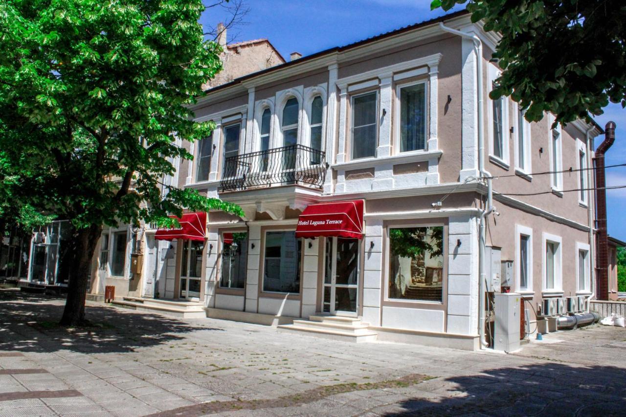 Hotel Laguna Terrace Kavarna Bagian luar foto